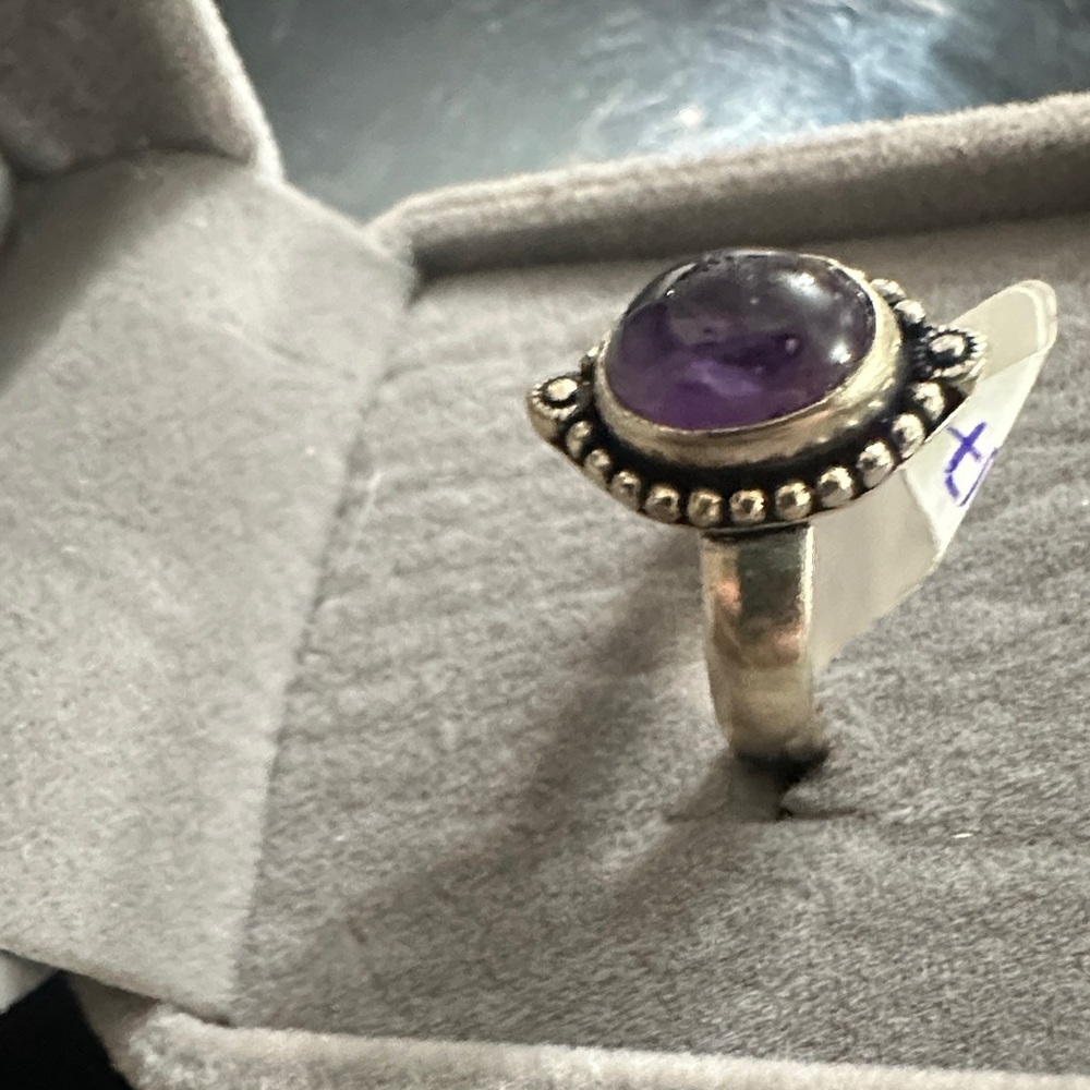 Sterling Silver Amethyst Oval Ring - Purple Gemstone Size 5 - Picture 2 of 5